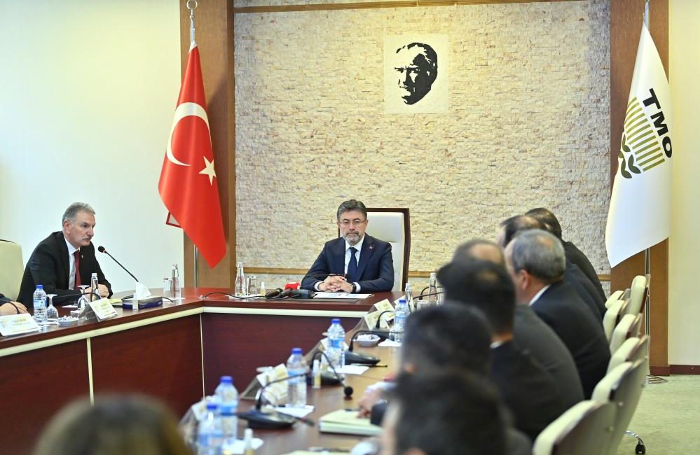 Çalışma ve Sosyal Güvenlik Bakanı Işıkhan: “Sendikal hareketlerin güçlenmeye devam etmesi gerekmektedir” Çalışma ve Sosyal Güvenlik Bakanı Vedat Işıkhan, “Değişen iş yapısı