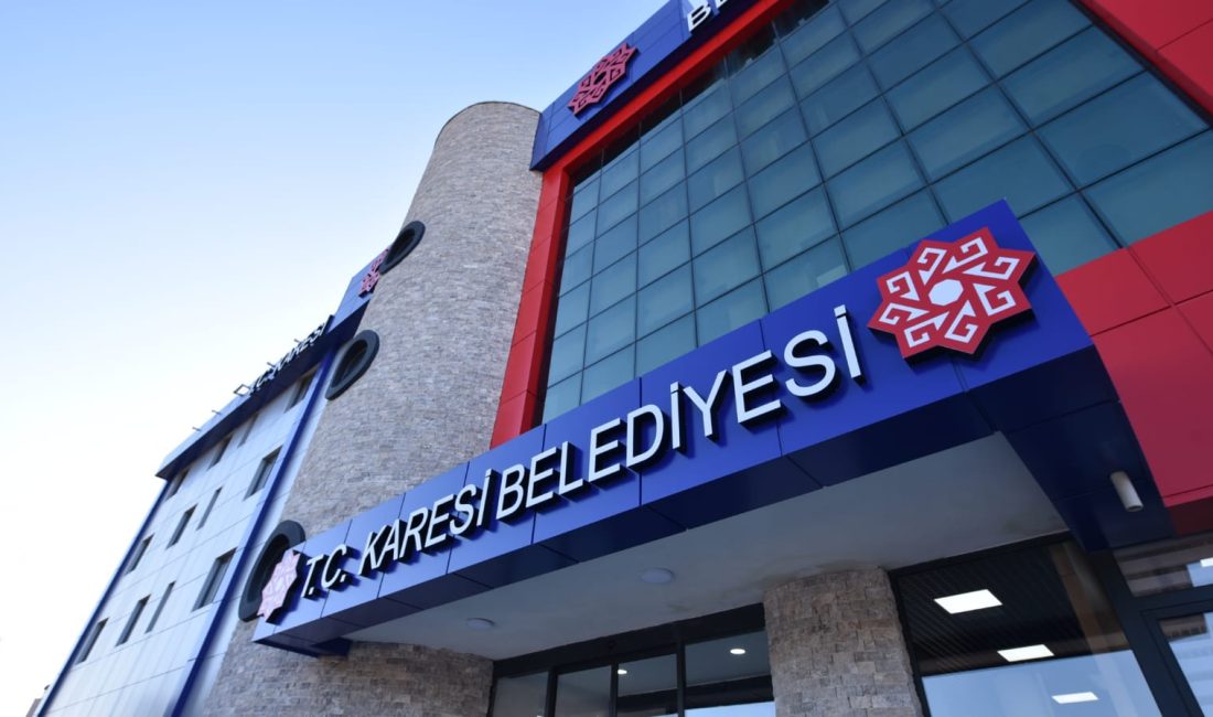 Karesi Belediye Başkanı Mesut Akbıyık belediyenin borç bilançosunu açıkladı Balıkesir’de AK Parti’den Cumhuriyet Halk Partisi’ne (CHP) geçen Karesi Belediyesi’nin