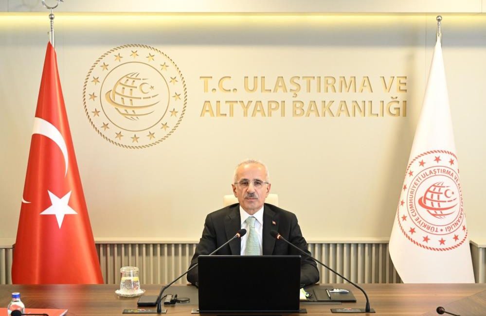 Ulaştırma ve Altyapı Bakanı Abdulkadir Uraloğlu, Asya’dan ve Orta Doğu’dan