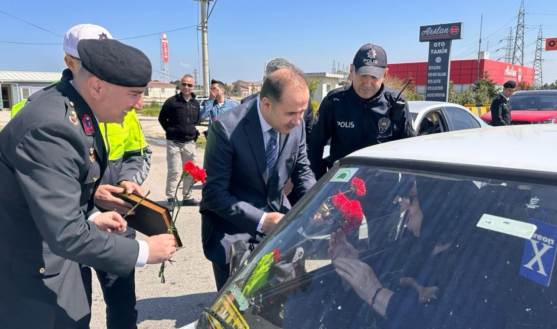 Bandırma Kaymakamı Aksakal trafik denetiminde Bandırma Kaymakamı Engin Aksakal, Ramazan Bayramı yoğunluğu sebebiyle artan trafik
