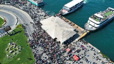 Ramazan Bayramı’nın ikinci gününde güzel havayı fırsat bilen yerli ve