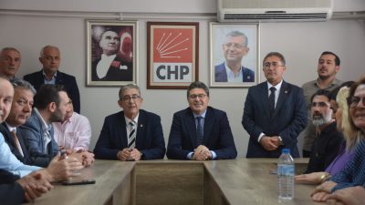 CHP Bandırma İlçe Örgütü’nü ziyaret eden CHP Genel Başkan Yardımcısı