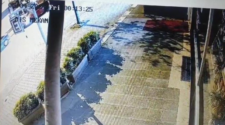 Aracından inerken kurşunların hedefi olan şahıs hayatını kaybetti Sancaktepe’de otomobilinden indiği sırada silahlı saldırıya uğrayan bir kişi hayatını