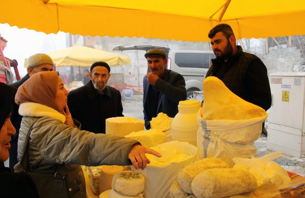 Yaylada üretilip, 7-8 ay bekletiliyor Giresun yaylalarında üretilerek 7-8 ay bekletilen koyun, keçi ve sığır