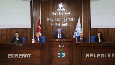 Edremit Belediyesi’nde yeni dönemin ilk meclis toplantısı Belediye Başkanı Mehmet