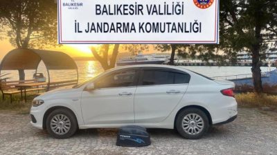 Ayvalık’ta jandarma ekipleri tarafından 29 düzensiz göçmen ve 2 organizatör