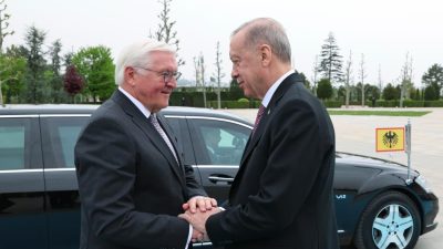Cumhurbaşkanı Recep Tayyip Erdoğan, Almanya Cumhurbaşkanı Frank Walter Steinmeier’i resmi