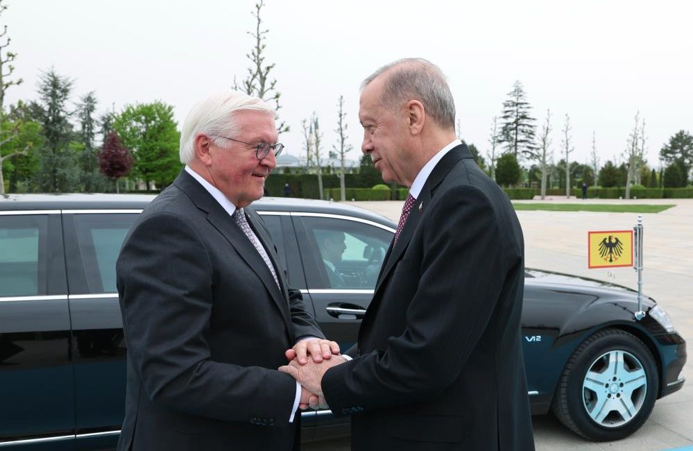 Cumhurbaşkanı Erdoğan, Almanya Cumhurbaşkanı Steinmeier’i resmi törenle karşıladı Cumhurbaşkanı Recep Tayyip Erdoğan, Almanya Cumhurbaşkanı Frank Walter Steinmeier’i resmi