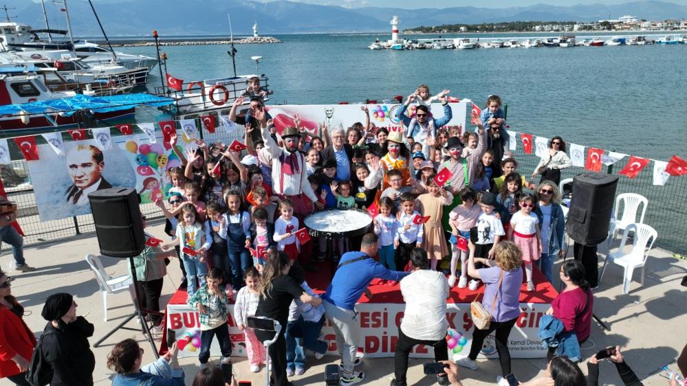 Çocuklar, bayramlarını Burhaniye’de doyasıya kutlayacak Burhaniye Belediyesi tarafından 23 Nisan Ulusal Egemenlik ve Çocuk Bayramı’nın