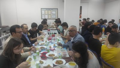 Ramazan ayının son günlerinde Fen Lisesi öğrencileriyle bir araya gelen