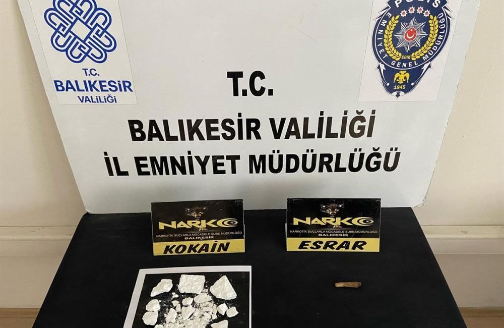 Balıkesir’de zehir tacirlerine geçit yok Balıkesir’de emniyet ekipleri uyuşturucu madde ticareti yaptığı tespit ettiği bir