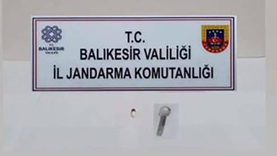 Balıkesir’in körfez ilçelerinde jandarma tarafından yapılan operasyonlarda 15 gram kokain