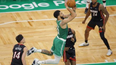 NBA’de Doğu Konferansı play-off ilk turunda Miami Heat, konuk olduğu