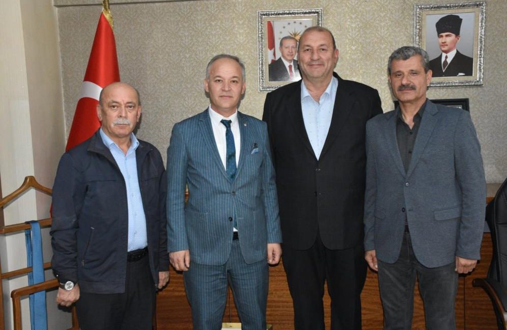 MHP İl Başkanı Tunç’tan Başkan Göksel’e ziyaret Milliyetçi Hareket Partisi Balıkesir İl Başkanı Niyazi Tunç, Belediye Başkanı