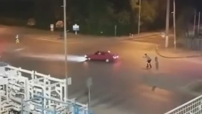 Bursa’da gece yarısı Tofaş Şahin model aracıyla dakikalarca drift atan