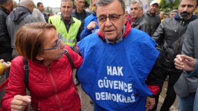 Balıkesir’de 1 Mayıs İşçi Bayramı kutlandı. Meydana inen Balıkesir Büyükşehir