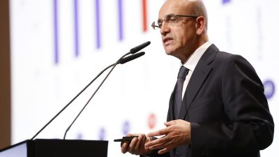 Hazine ve Maliye Bakanı Mehmet Şimşek, Almanya’da düzenlenen 8. Türk-Alman