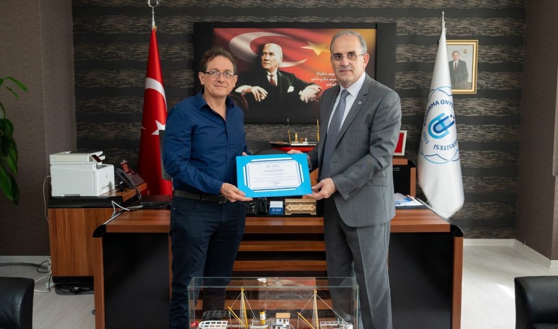 Rektör Boz,uluslararası işbirliklerine dikkat çekti Bandırma Onyedi Eylül Üniversitesi Rektörü Prof. Dr. İsmail Boz, Erasmus