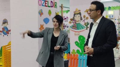 Bandırma Şehit Teğmen Doğuş Uran Anaokulunu ziyaret eden Bandırma ilçe