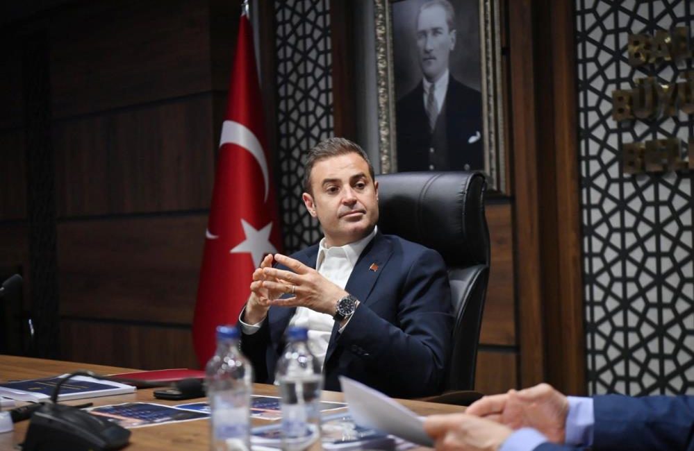 Başkan Akın: Özgür basın, özgür bir ülkenin teminatıdır Balıkesir Büyükşehir Belediye Başkanı Ahmet Akın ‘3 Mayıs Dünya Basın
