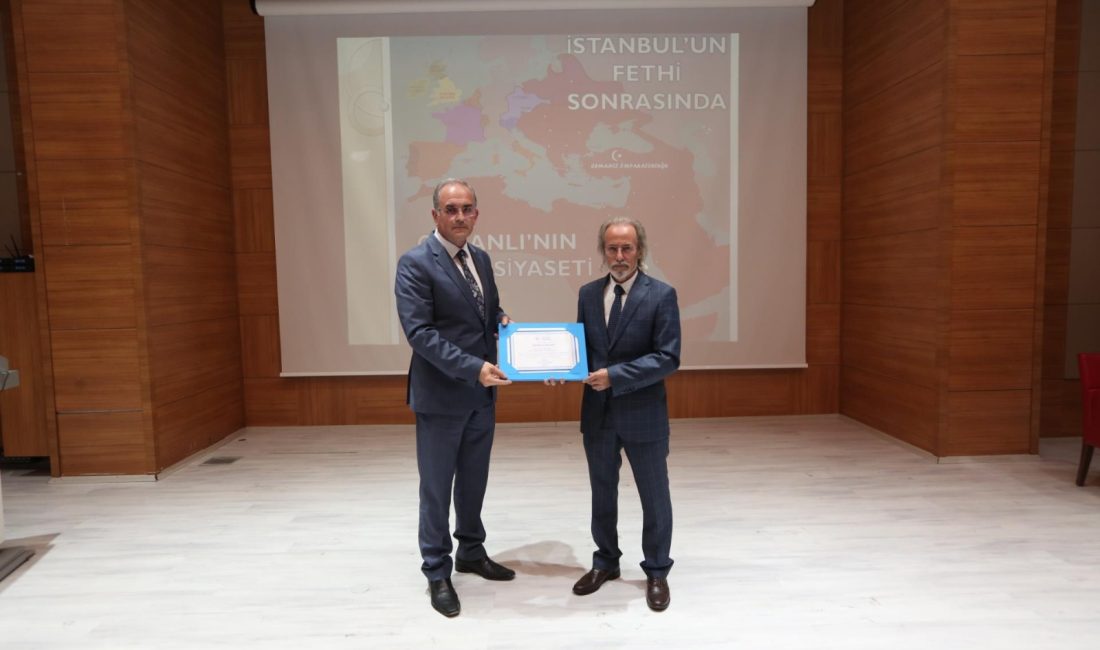 Bandırma Onyedi Eylül Üniversitesi tarafından yapılan seminer serisi kapsamında “İstanbul’un