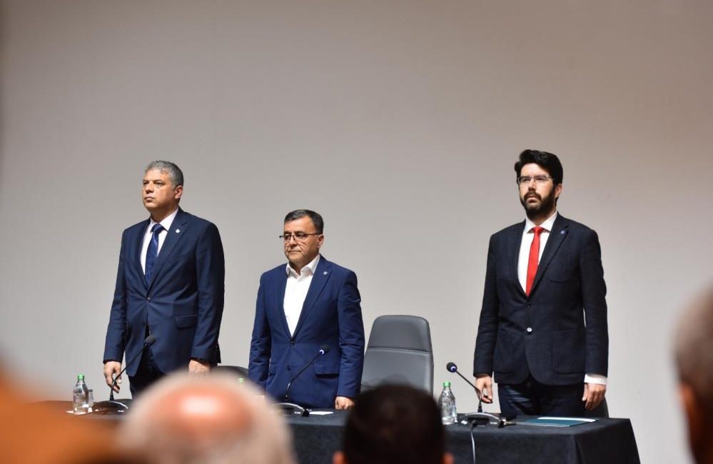 Başkan Şehirli muhtarlarla buluştu Altıeylül Belediyesi Sultan Abdülhamid Han Gelişim Merkezi (ALGEM) Toplantı Salonu’nda