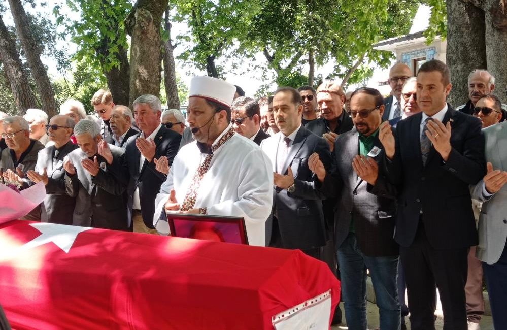 19. Dönem Milletvekili Hüseyin Balyalı son yolculuğuna uğurlandı Geçtiğimiz gün hayatını kaybeden 19. Dönem Balıkesir Milletvekili Hüseyin Balyalı,