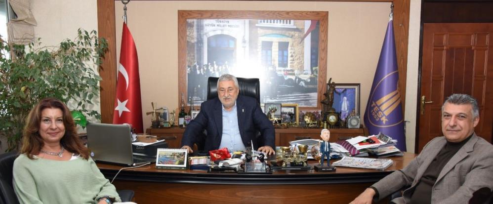 Avrupa’da 100 binin üzerinde Türk girişimci var Dünya Diplomatlar Birliği (DMW) Başkanı Ferhat Bozçelik, TESK Genel Başkanı