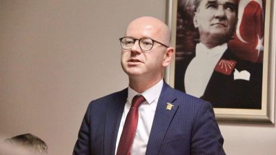CHP Balıkesir Milletvekili Serkan Sarı, “Türkiye’nin geleceği, bağımsızlık ve özgürlük