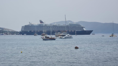 Muğla’nın Bodrum ilçesine gelen 295 metre uzunluğundaki kruvaziyer, 2 bin