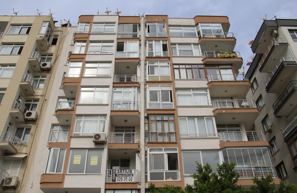 Ev satın alırken veya kiralarken dolandırılmayın Mersin Emlakçılar Odası Başkanı Mehmet Sinan Canpolat, vatandaşların kira veya