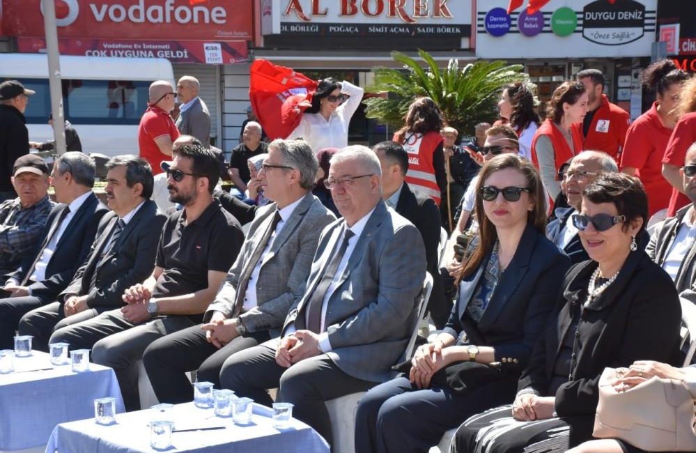 Edremit Belediye Başkanı Mehmet Ertaş, Dünya Engelliler Haftası Programı’na katılarak
