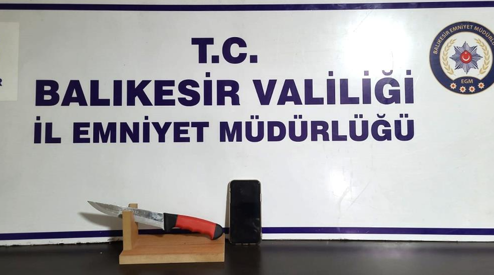 Edremit’te taksiciyi dövüp cep telefonunu aldıktan sonra kaçan şüphelileri polis