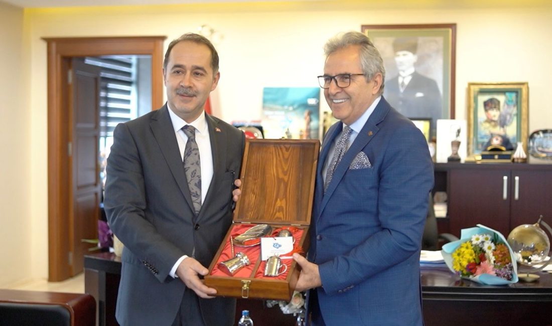 Bandırma Kaymakamı Engin Aksakal, yerel seçimlerin ardından Bandırma Belediye Başkanı
