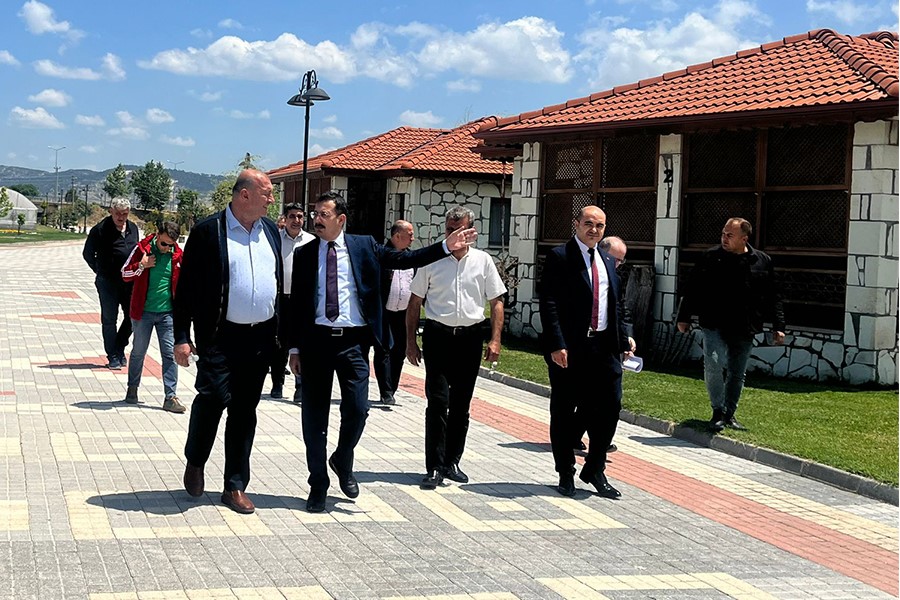 Genel Müdür Şimşek, GMKA’nın projelerini yerinde inceledi Kalkınma Ajansları Genel Müdürü Ahmet Şimşek, Balıkesir ve Çanakkale’de bir