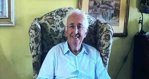 Ekonomist Korhan Berzeg’in cenazesi defnediliyor Armutlu Mahallesi’ndeki evinden ayrıldıktan sonra kaybolan ve yaklaşık 1 yıl