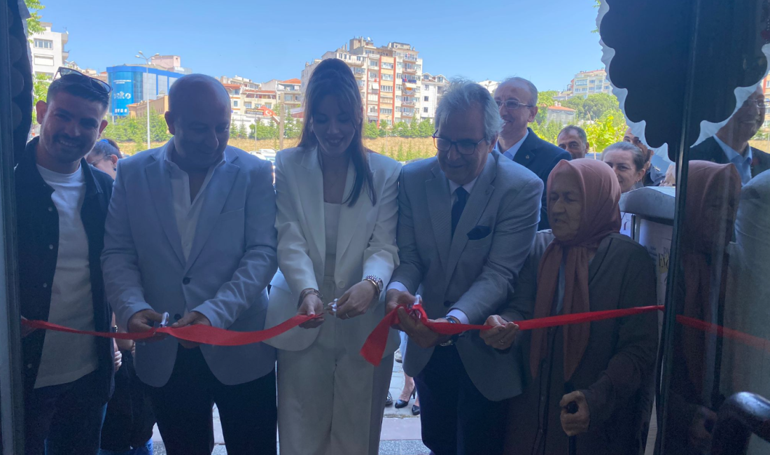 Nişan, söz, isteme gibi organizasyonları gerçekleştirmek amacıyla Parla Event Organizasyon