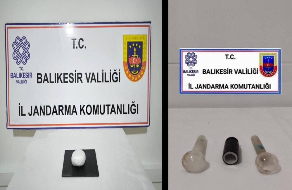 Uyuşturucu taciri 6 kişi yakalandı, biri tutuklandı Balıkesir’de jandarmanın 2 ilçede 2 araca yönelik gerçekleştirdiği operasyonda çok