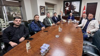 Erdek Belediye Başkanı Burhan Karışık’ı ziyaret eden BTO Başkanı Adem
