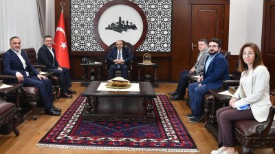 Balıkesir Valisi İsmail Ustaoğlu’nu ziyaret eden BTO Başkanı Adem Yılmaz