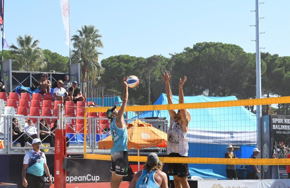 Balıkesir sahillerinde, plaj voleybolu rüzgârı esecek Büyükşehir Belediyesi ile Türkiye Voleybol Federasyonu iş birliğinde Balıkesir’in eşsiz