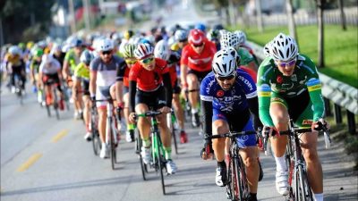 Bursa&rsquo;da haftasonu organize edilen Emeklilerin y&uuml;r&uuml;y&uuml;ş&uuml; ve Gran Fondo yarışları