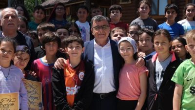 Altıeylül Belediyesi’ne bağlı Çocuk Üniversitesi Öğrencileri Konakpınar Gençlik Merkezi’nde gerçekleştirilen