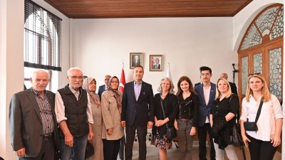 Balıkesir Büyükşehir Belediye Başkanı Ahmet Akın, Bandırmalı vatandaşlarla düzenlediği Halk