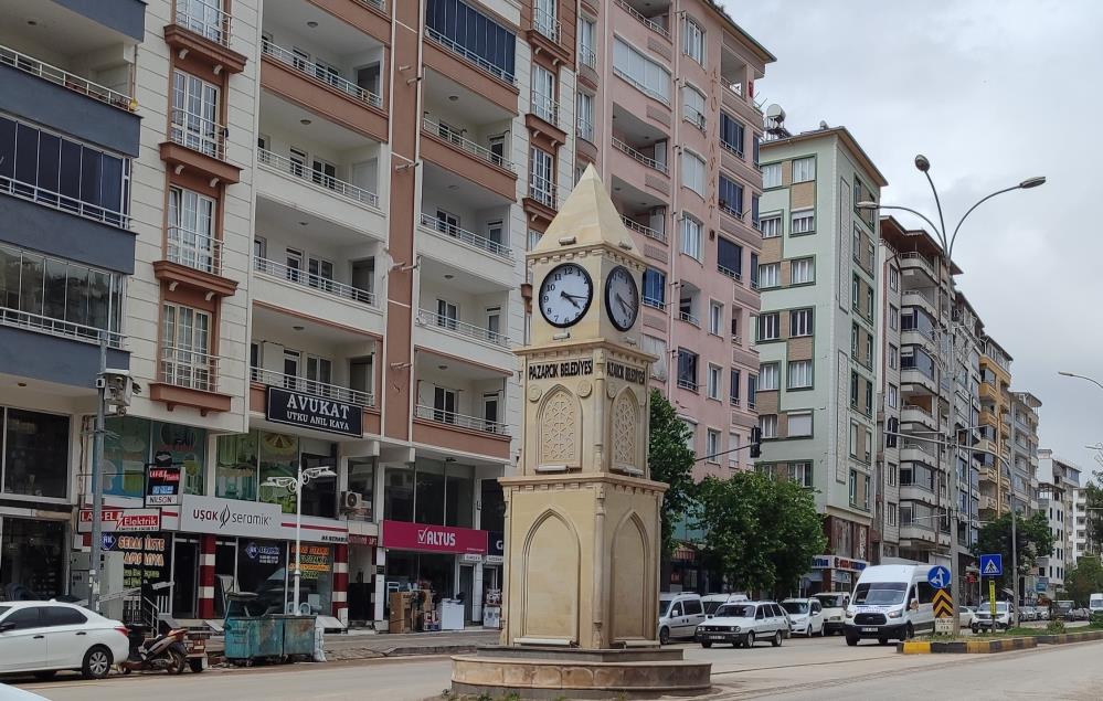 Kahramanmaraş’ın Pazarcık ilçesinde 6 Şubat depremi sırasında duran saat kulesindeki