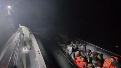 Ayvalık’ta yasadışı yollardan Yunanistan’ın Midilli (Lesvos) Adası’na geçmek isteyen 22