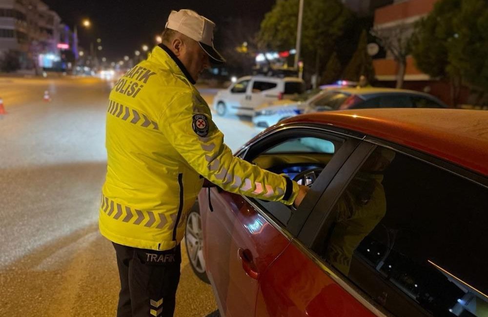 Balıkesir’de 15 milyon TL trafik cezası kesildi Balıkesir’de emniyet ekipleri 13-19 Mayıs arasında il genelinde kapsamlı olarak
