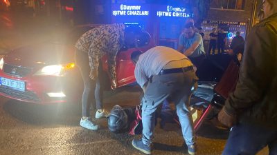 Ordu Caddesi üzerinde dörtlüleri yakarak direksiyonu sola kıvıran sürücü motorkuryeye
