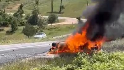 Manisa&rsquo;nın Akhisar il&ccedil;esinde iki otomobilin kafa kafaya &ccedil;arpışması sonucu meydana