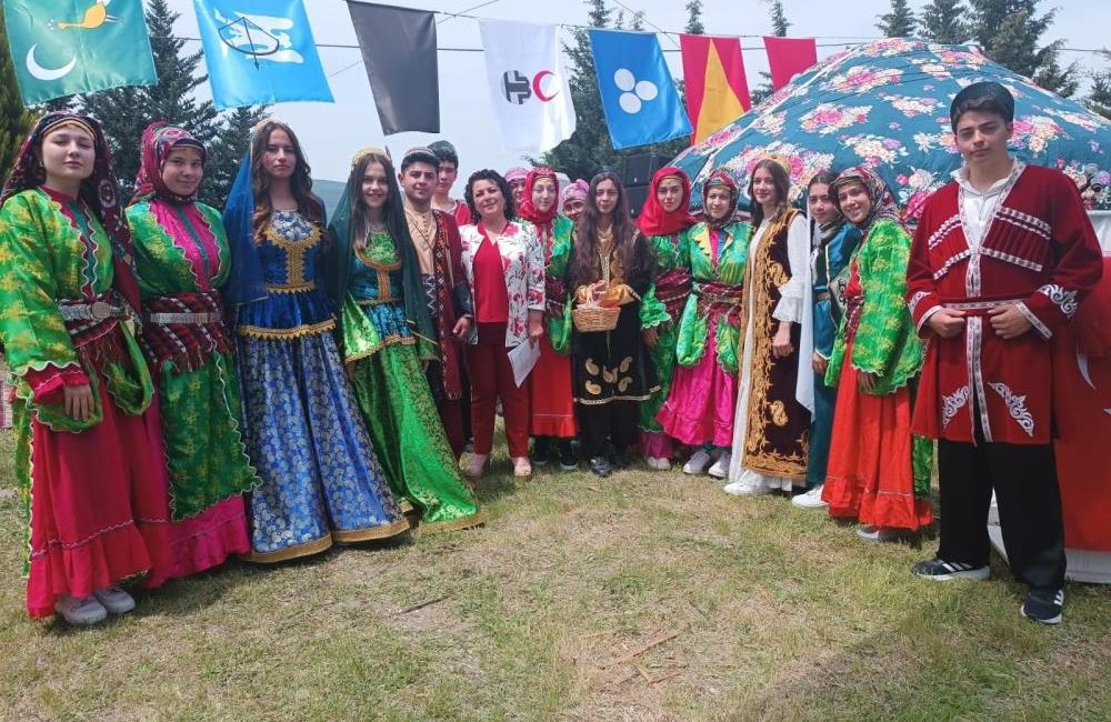 Manyas’ta,”Unutulmaya yüz tutmuş Orta Asya Gelenekleri ” adı altında etkinlik